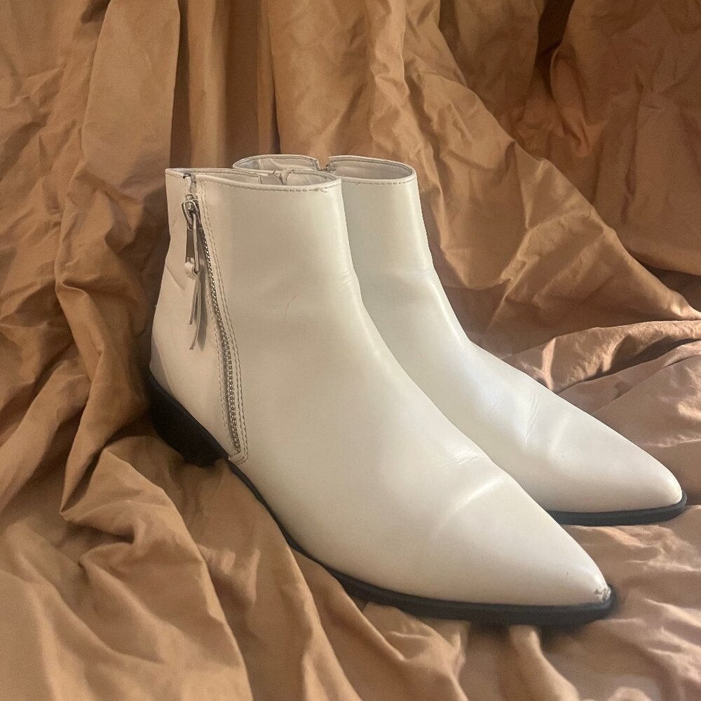 Worthington White Vegan Leather Boots - Size 8 1/2